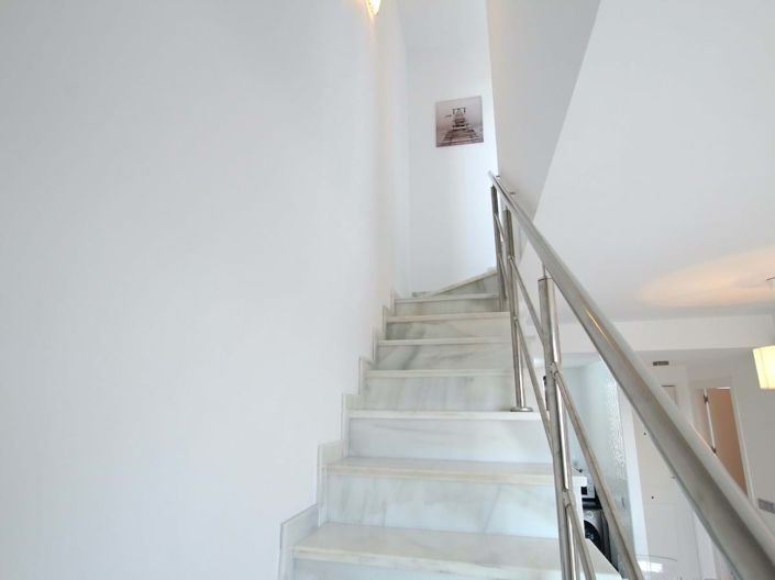 Image No.12-3 Bed Property for sale