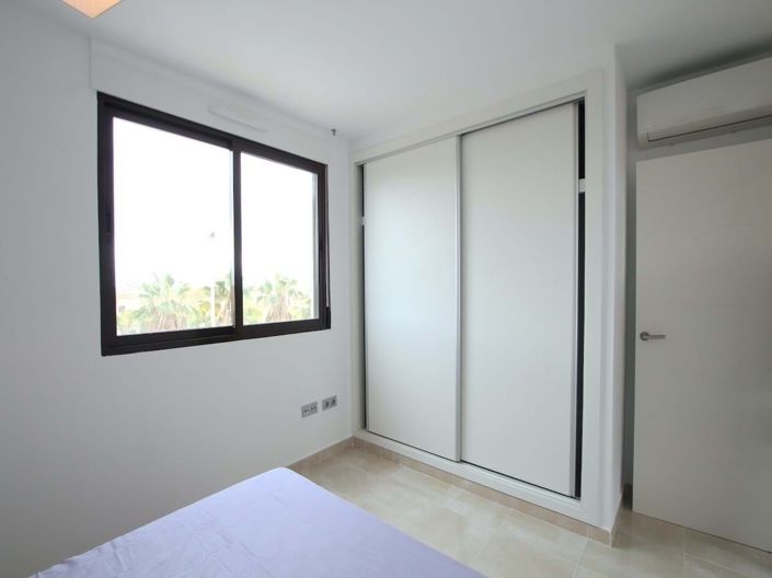 Image No.14-3 Bed Property for sale