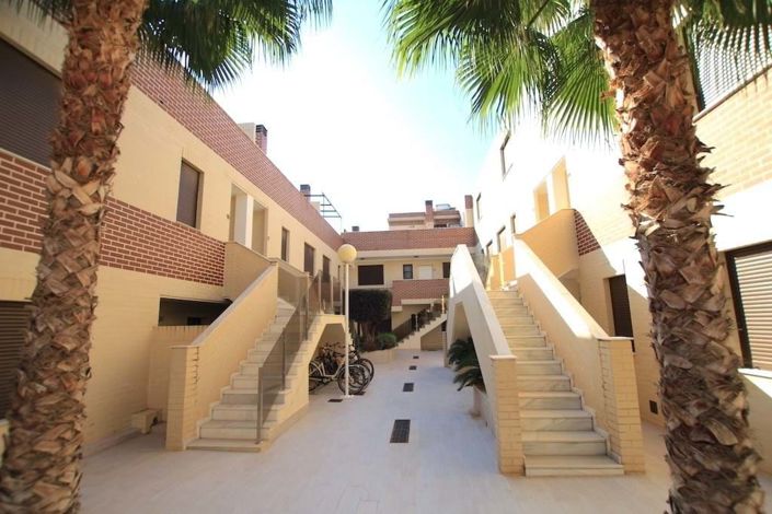 Image No.20-3 Bed Property for sale