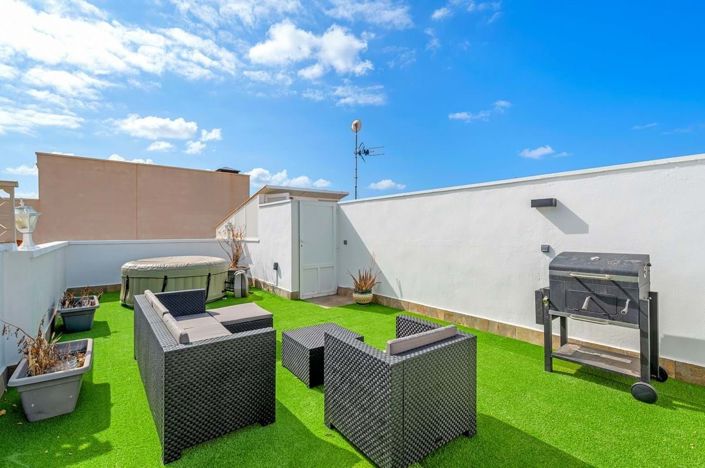 Image No.21-2 Bed Apartment for sale