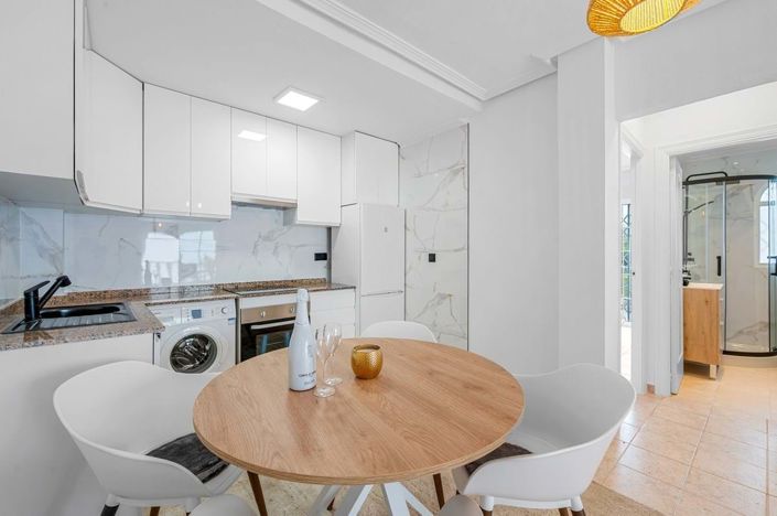 Image No.9-2 Bed Apartment for sale