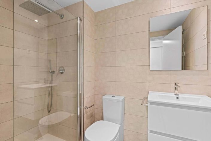 Image No.21-2 Bed Apartment for sale