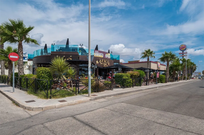 Image No.19-2 Bed Apartment for sale