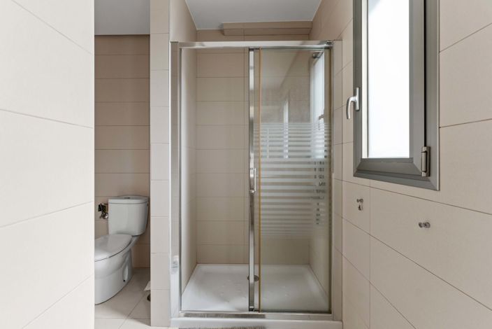 Image No.10-4 Bed Apartment for sale