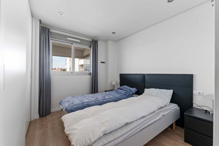 Image No.17-4 Bed Apartment for sale