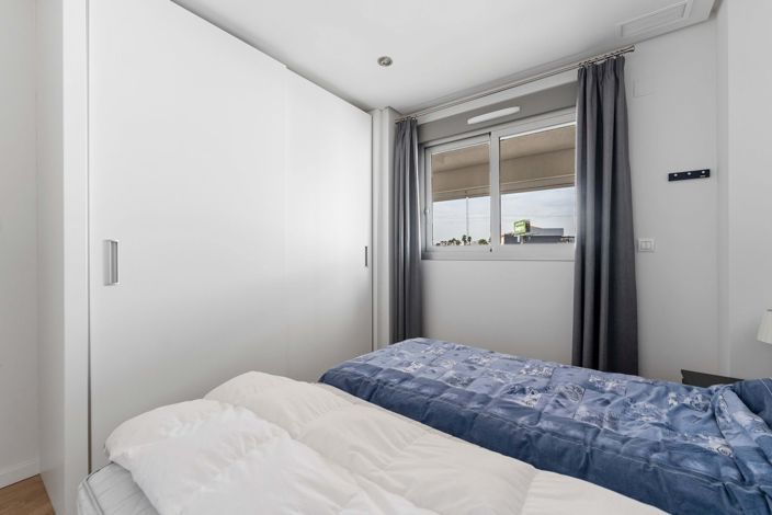 Image No.18-4 Bed Apartment for sale