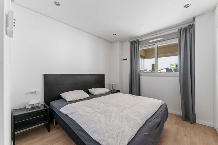 Image No.8-4 Bed Apartment for sale