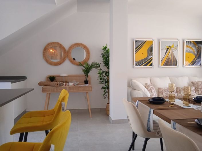 Image No.18-2 Bed Apartment for sale