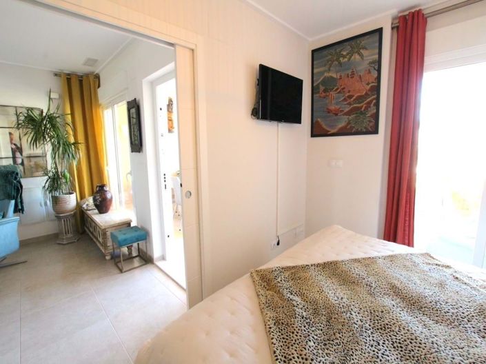 Image No.20-2 Bed Apartment for sale