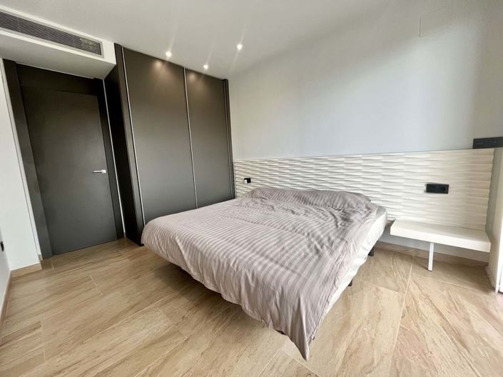 Image No.12-3 Bed Villa for sale