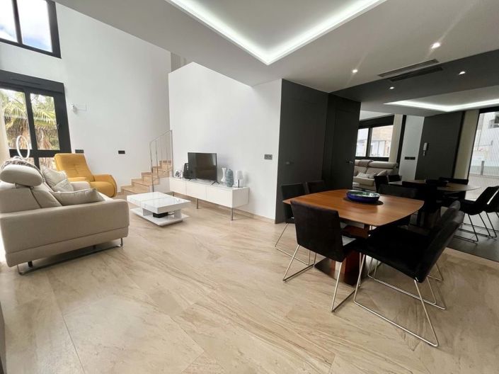 Image No.3-3 Bed Villa for sale