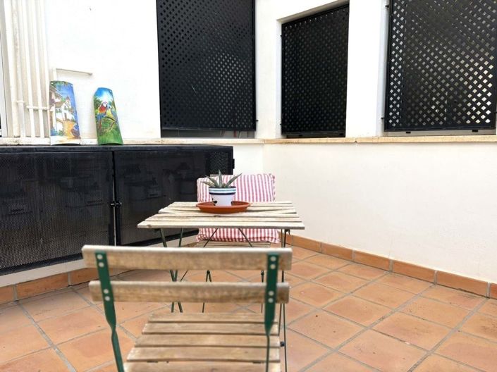 Image No.20-2 Bed Apartment for sale