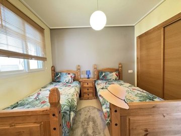 1447-639041-78d1f4f8b6655591b02d22fabb36a692d