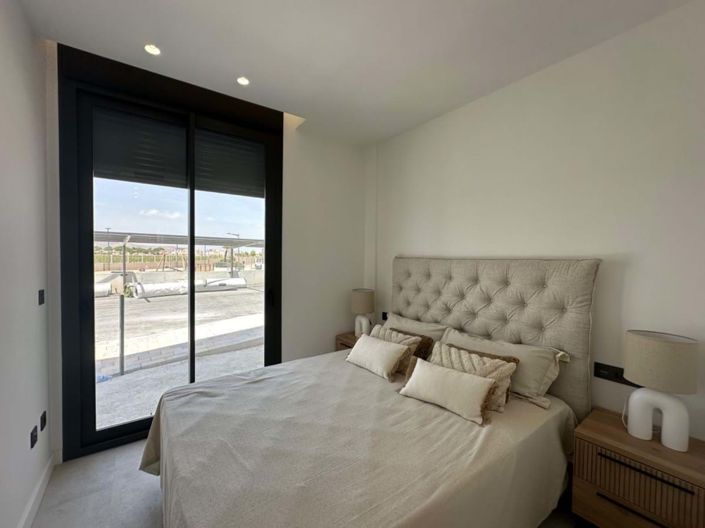 Image No.5-2 Bed Apartment for sale