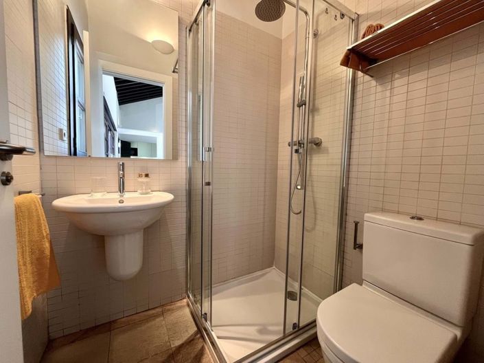 Image No.13-2 Bed Townhouse for sale