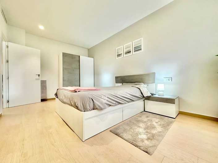 Image No.25-4 Bed Apartment for sale