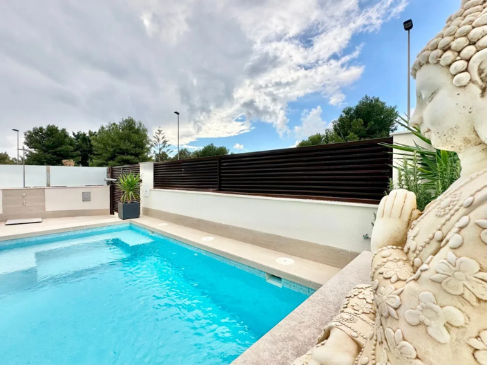 Image No.4-4 Bed Apartment for sale