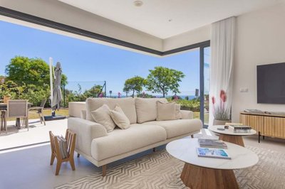 4 Bed Semi-Detached for sale