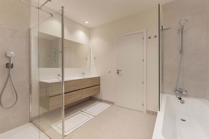 Image No.22-4 Bed Semi-Detached for sale