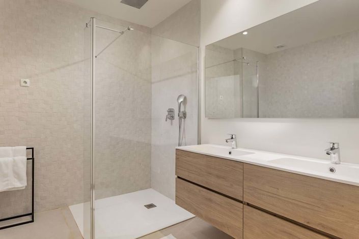 Image No.23-4 Bed Semi-Detached for sale