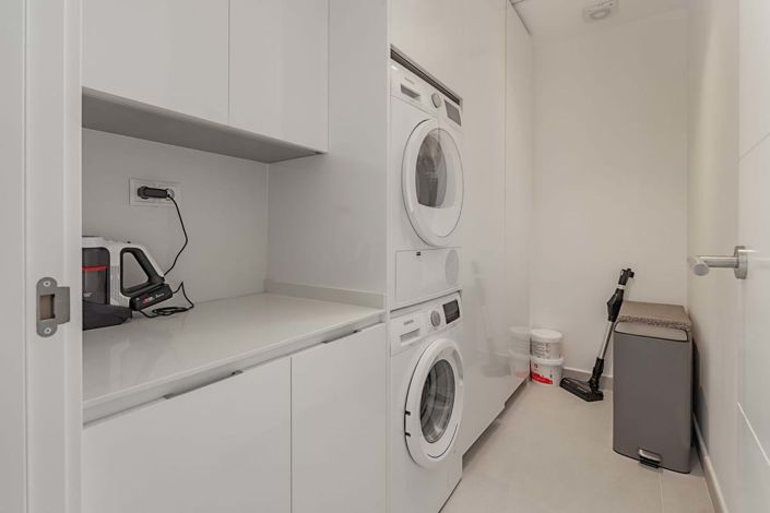 Image No.25-4 Bed Semi-Detached for sale