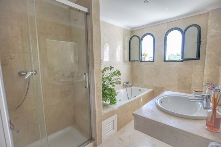 Image No.15-3 Bed Villa for sale