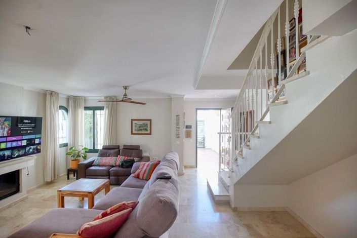 Image No.4-3 Bed Villa for sale