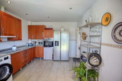 1447-639487-78d1f4f8b6655591b02d22fabb36a692d