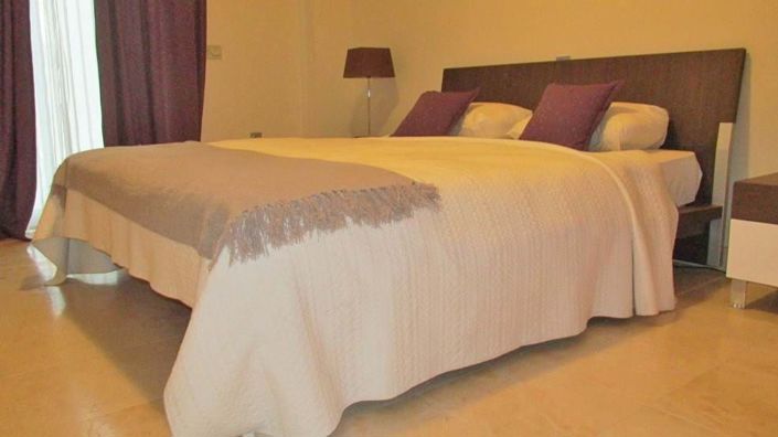 Image No.14-3 Bed Apartment for sale