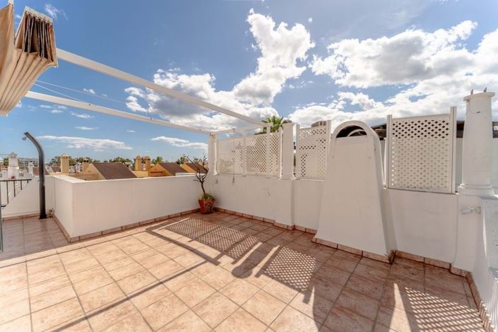 Image No.13-3 Bed Townhouse for sale