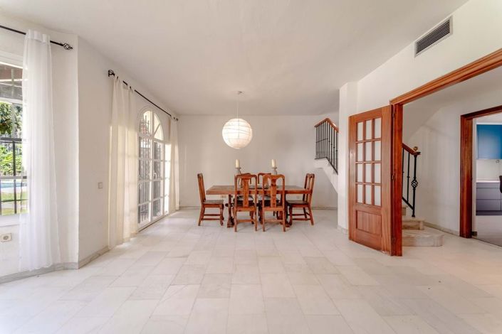 Image No.15-3 Bed Townhouse for sale