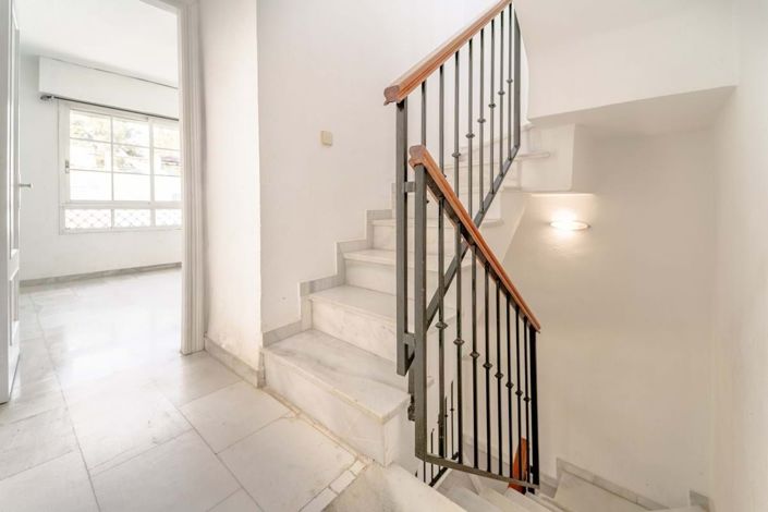 Image No.24-3 Bed Townhouse for sale