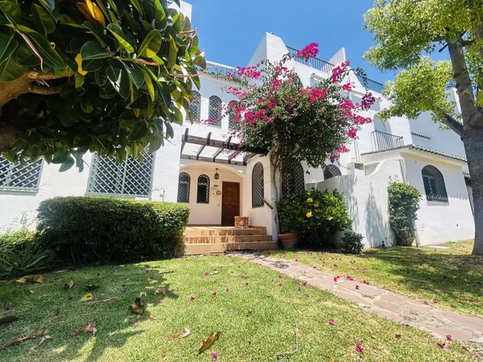 Image No.25-3 Bed Townhouse for sale