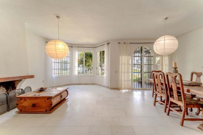 Image No.3-3 Bed Townhouse for sale