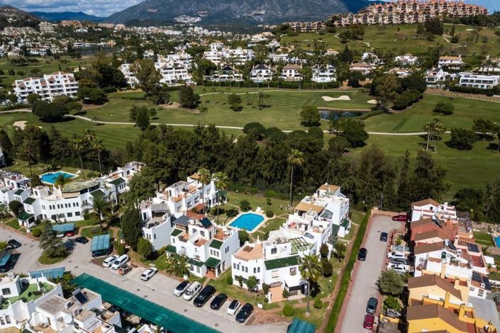 Image No.35-3 Bed Townhouse for sale