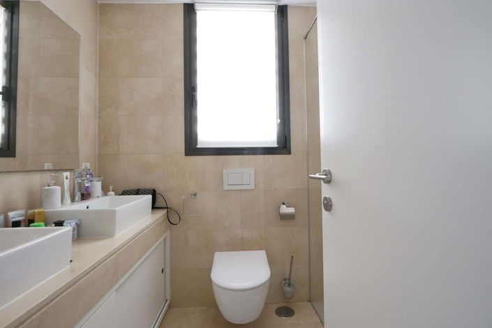 Image No.23-2 Bed Apartment for sale