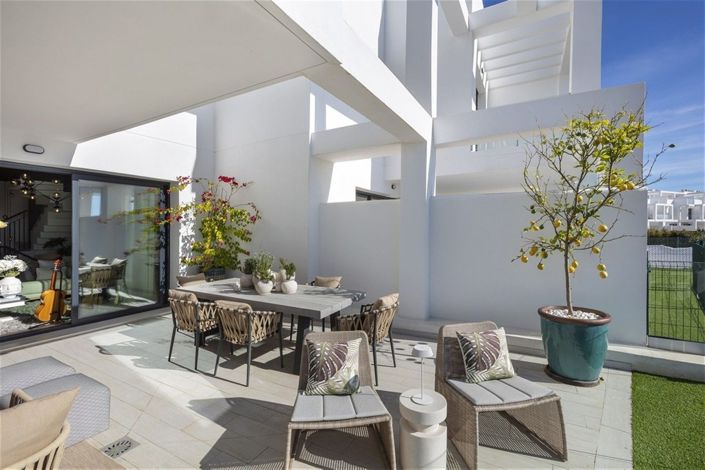 Image No.15-3 Bed Townhouse for sale