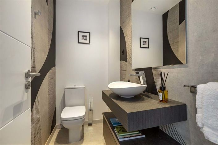 Image No.19-3 Bed Townhouse for sale