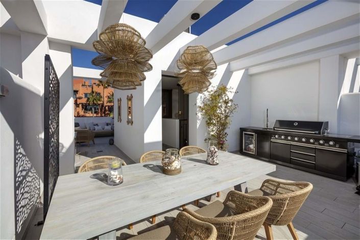 Image No.37-3 Bed Townhouse for sale