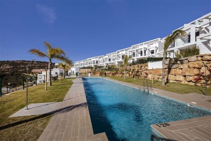 Image No.50-3 Bed Townhouse for sale