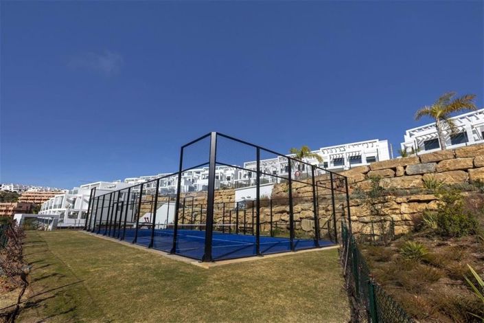 Image No.55-3 Bed Townhouse for sale