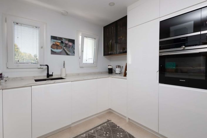 Image No.12-4 Bed Semi-Detached for sale