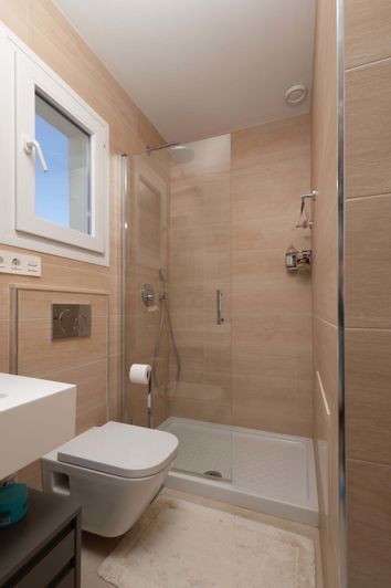 Image No.22-4 Bed Semi-Detached for sale