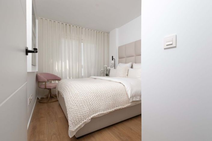 Image No.23-4 Bed Semi-Detached for sale