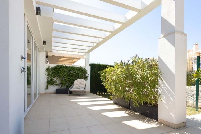 Image No.34-4 Bed Semi-Detached for sale