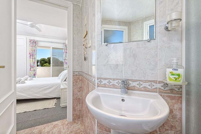 Image No.25-3 Bed Penthouse for sale