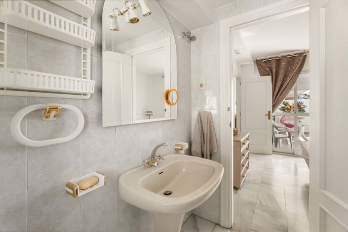 Image No.18-3 Bed Apartment for sale