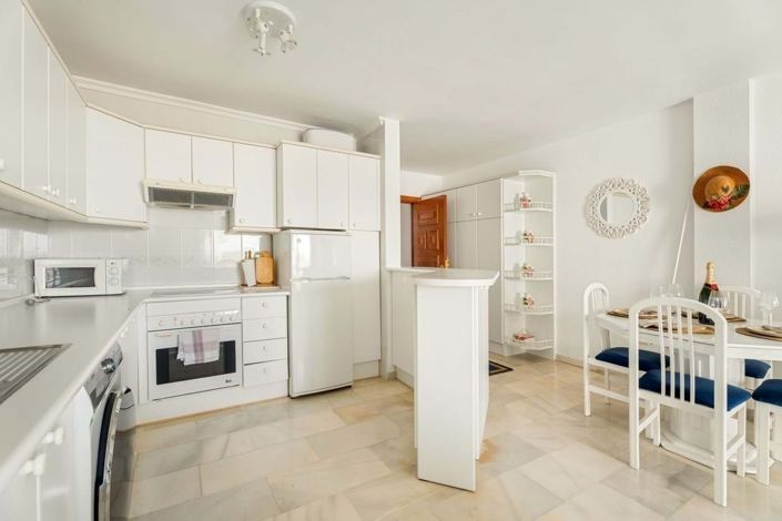 Image No.8-3 Bed Apartment for sale