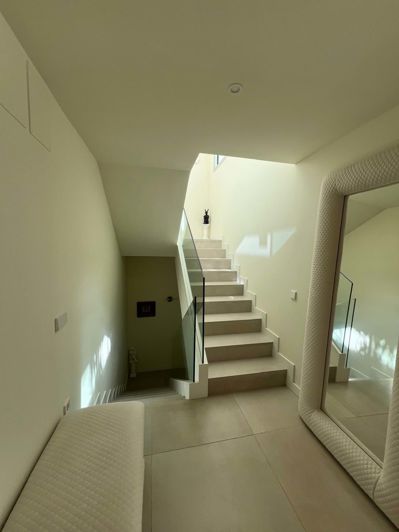 Image No.18-3 Bed Townhouse for sale