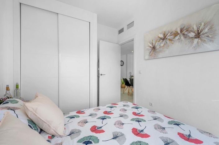 Image No.18-2 Bed Apartment for sale